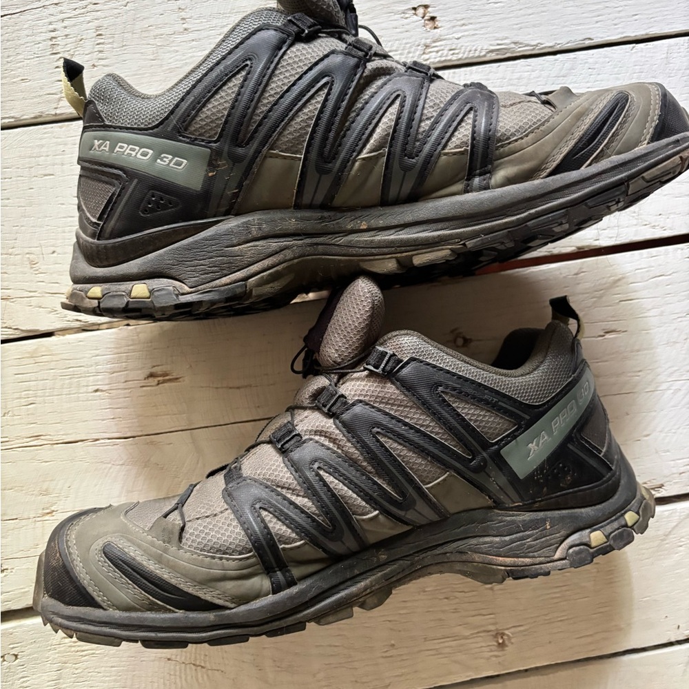 Men’s Salomon shoes for your Outdoor Adventures